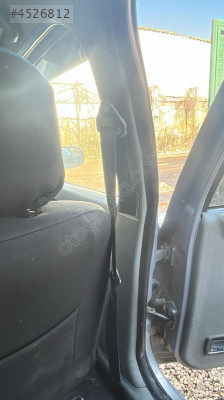 Clio 2 sağ orta direk iç plastik bakalit