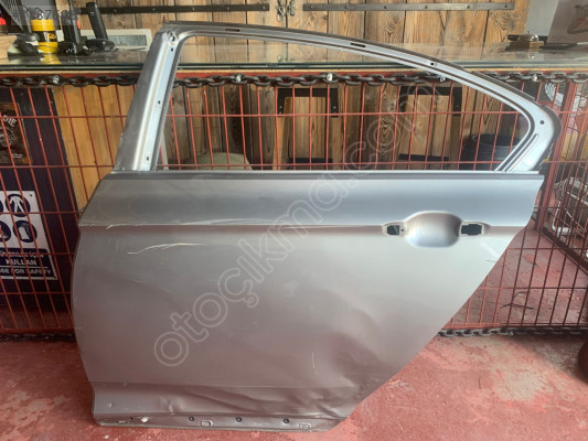 VOLKSWAGEN PASSAT SOL ARKA KAPI 3G5833311E