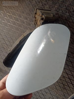 Renault Megane 4 dış depo kapağı