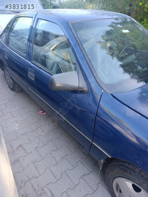 Opel Vectra 93 model sağ ön kapı