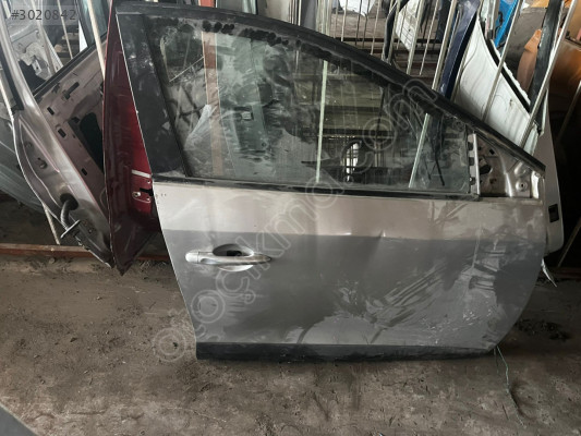 Fluence sağ ön kapıı