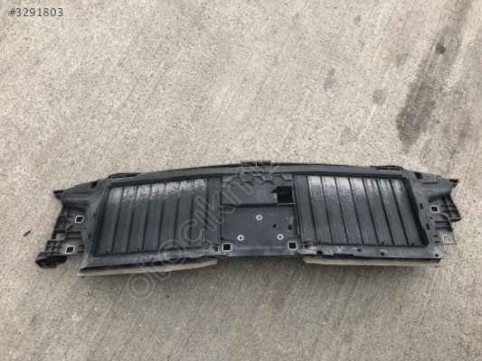 MERCEDES C SERİSİ W206 ÖN HAVA KANAL PERDESİ 2066224000