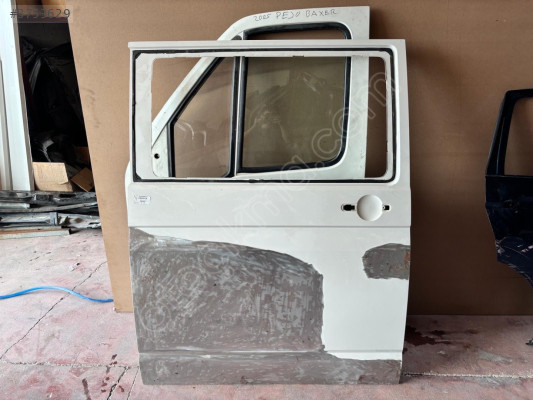 VOLKSWAGEN TRANSPORTER SAĞ SÜRGÜLÜ KAPI ORJİNAL ÇIKMA