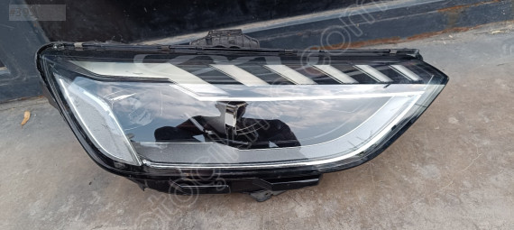 AUDİ A4 ÇIKMA ORJİNAL SAĞ FAR 2019 - 2024