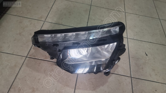 SKODA KAMİQ SOL ÖN FAR