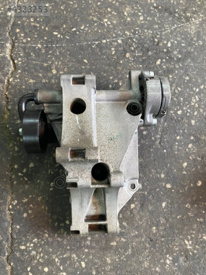 POLO CLASİC - GOLF 3 ŞARJ DİNAMO BAĞLANTI BRAKETİ 037 903 143G