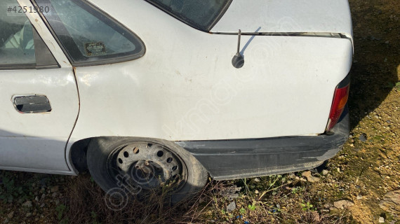 OPEL VECTRA A SOL ARKA ÇAMURLUK KESME.OTO ERKAN ÜNYE