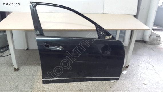Mercedes C 204 KAPI SAĞ ÖN
