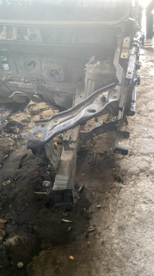RENAULT TALIANT SOL ÖN ŞASİ GÜÇMANLAR 05012551616