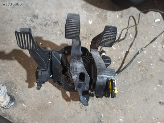 EGEA GAZ PEDAL SENSOR 51987018  gaz firen debriyaj pedal takımı