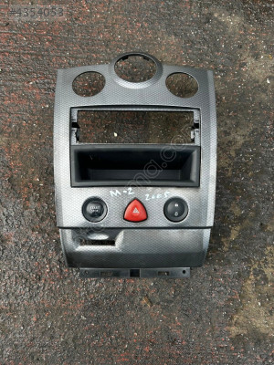 MEGANE 2 ORTA ÇERCEVE ORJİNAAL ÇIKMA PARÇAA