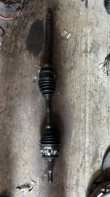 VOLVO S40 SAĞ AKS ÇEVİK OTO ÇIKMA