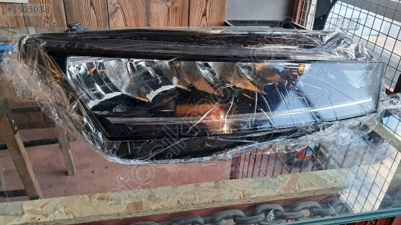 SKODA OCTAVİA SAĞ ÖN FAR 5E4941016