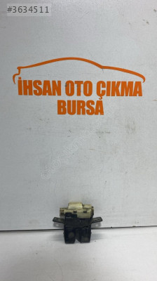 Megane 2 Bagaj Kilidi 8200076240 orijinal çıkma