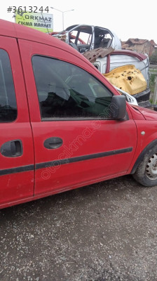 Opel kombo c,Opel Corsa c sağ ön kapı yedek parça