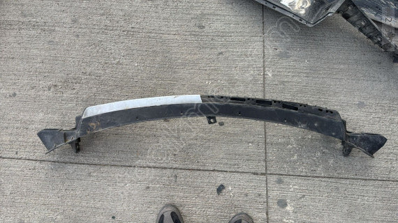 MERCEDES E SERISI W212 ÖN ORTA TAMPON BRAKETI A2128854065