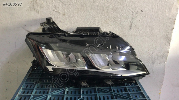 PEUGEOT 308 SAĞ ÖN FAR LEDLİ ÇIKMA ORJİNAL YEDEK PARÇA