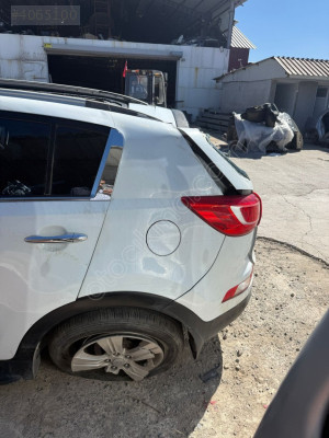 KİA SPORTAGE SOL ARKA ÇAMURLUK ÇIKMA ORJİNAL