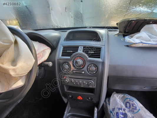 Megane 2 teyp çerçevesi hatasız