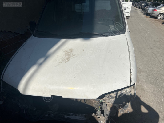 Peugeot partner ön kaput beyaz hatasız