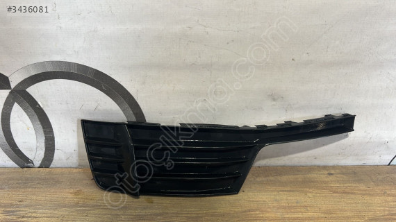 AUDİ A3 SEDAN SAĞ SİS KAPAĞI ÇIKMA