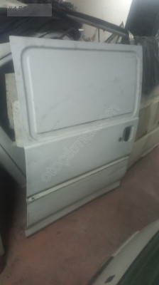 Mitsubişhi L300 çıkma temiz orta sürgülü kapı