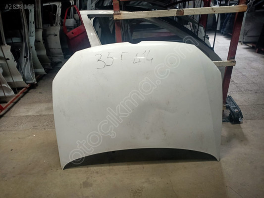 VOLKSWAGEN 2016 model Polo kaput