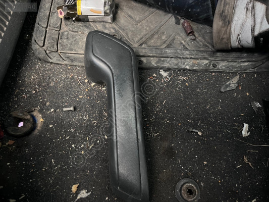 Renault R19 sağ ön kapı tutamağı