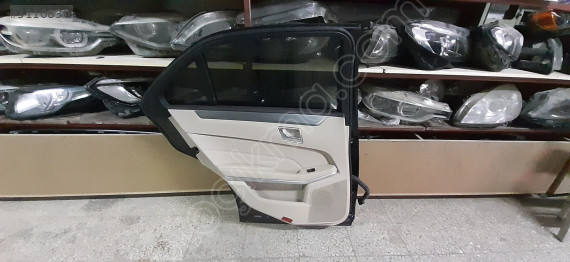 Mercedes E 212 KAPI SOL ARKA HATASIZ SİYAH