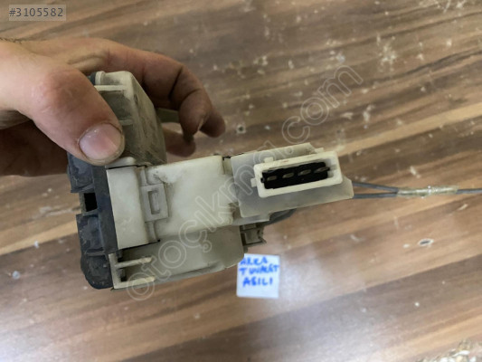 VOLKSWAGEN POLO CLASSİC SAĞ ÖN KAPI KİLİDİ ORJİNAL ÇIKMA