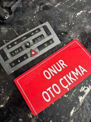 PEUGEOT 407 KLİMA KONTROL PANELİ