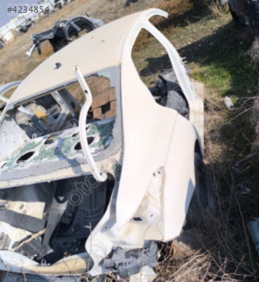 Peugeot 301 arka Çamurluk