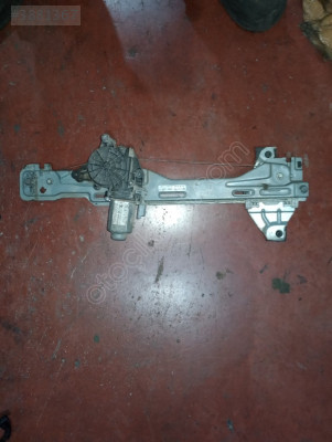 Peugeot 301 çıkma sağ arka cam kirkosu