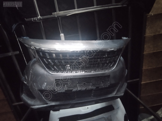 PEUGEOT 5008 ÖN TAMPON YENİ KASA