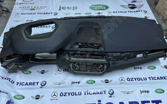 BMW G30-G30 LCİ 5 Serisi Hedaplı Göğüs Torpido