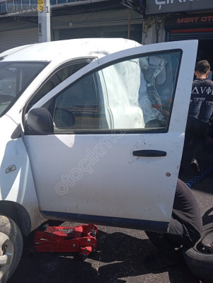 Dacia Dokker Sol Ön Kapı - Mert Oto Çıkma Parçaları