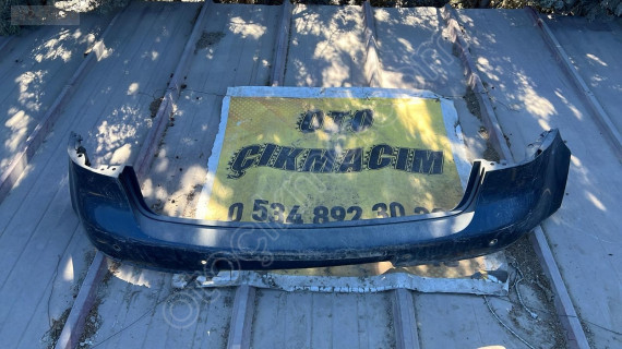 VOLKSWAGEN GOLF ARKA TAMPON  1K6807421