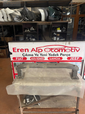 FİAT EGEA CROSS ÖN TAMPON DEMİRİ ÇIKMA ORJİNAL