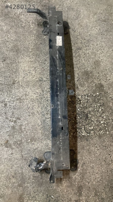 Kia sportage. Ön tampon demiri