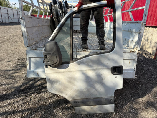 RENAULT MASTER SOL ÖN KAPI ORJİNAL ÇIKMA 4.ÜRÜN 98-05 MODEL