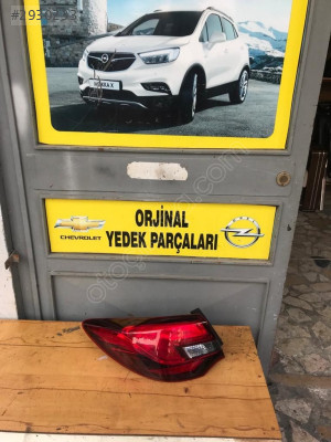 Opel Astra J Sedan için Sol Arka Stop