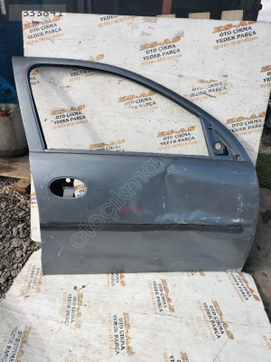 Opel corsa c çıkma sağ ön kapı 2003-2007