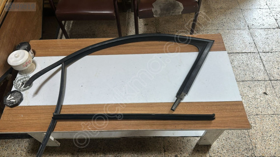 2012-2016 WV JETTA SOL ÖN KAPI ÇERÇEVE FITİLİ ORJ ÇIKMA