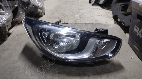 Hyundai i20 Saağ Far