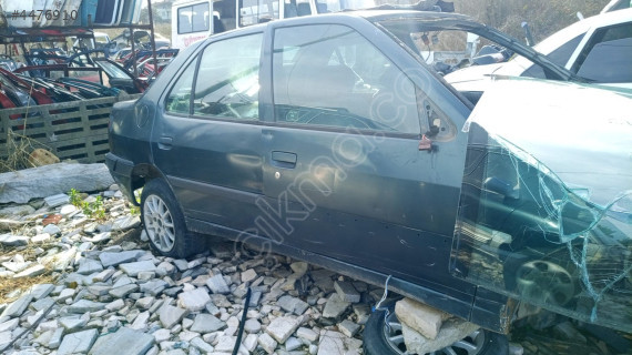 Pejo 306 sag kapılar