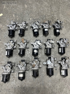 RENAULT CLIO 4 ÖN SİLECEK MOTORU ORJİNAL CIKMA