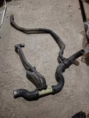 Master 3 2.3 radyatör alt hortum 1800468215 215039970R