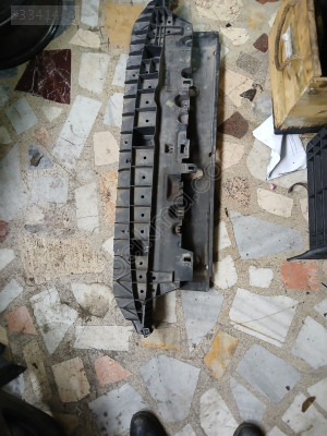 Peugeot 208. 9673271680 ön tampon çerçevesi