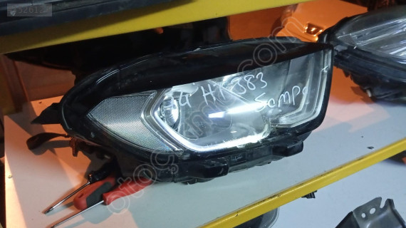 FORD ECOSPORT ORJİNAL ÇIKMA SAĞ FAR
