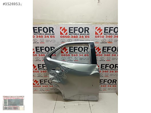 TOYOTA YARİS CROSS SAĞ ARKA KAPI ÇIKMA ORJİNAL YEDEK PARÇA